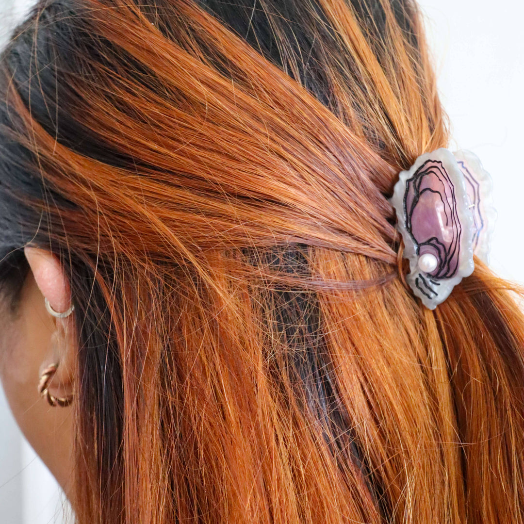 Mini Oyster Hair Claw Clip