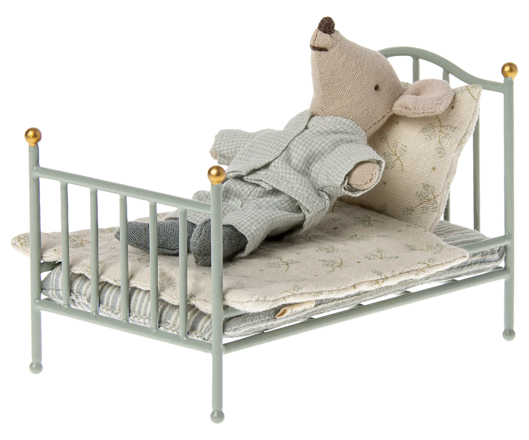Vintage bed, Mouse Size - Mint