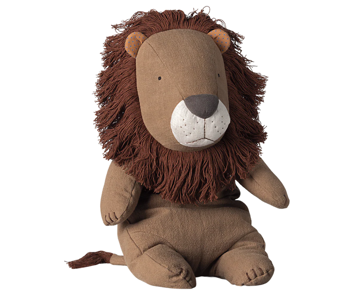 Safari friends, Lion