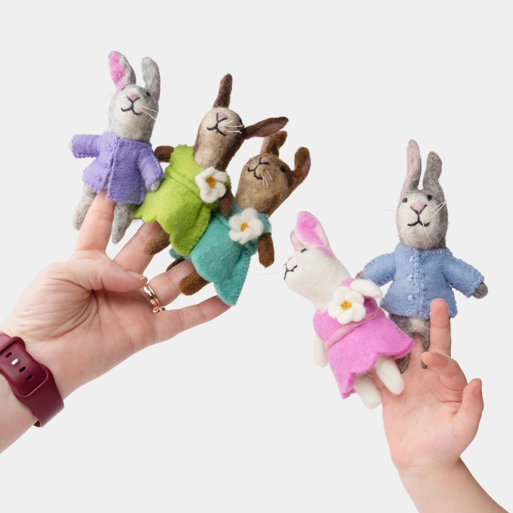 Felt Bunny Finger Puppets – Thistle & Poppy