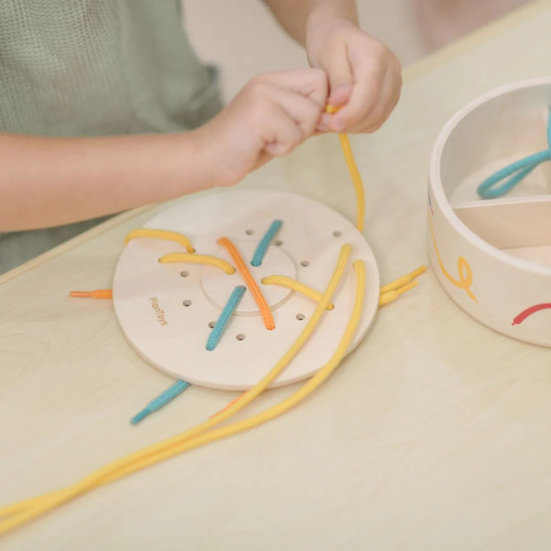 Lacing Boards With Container