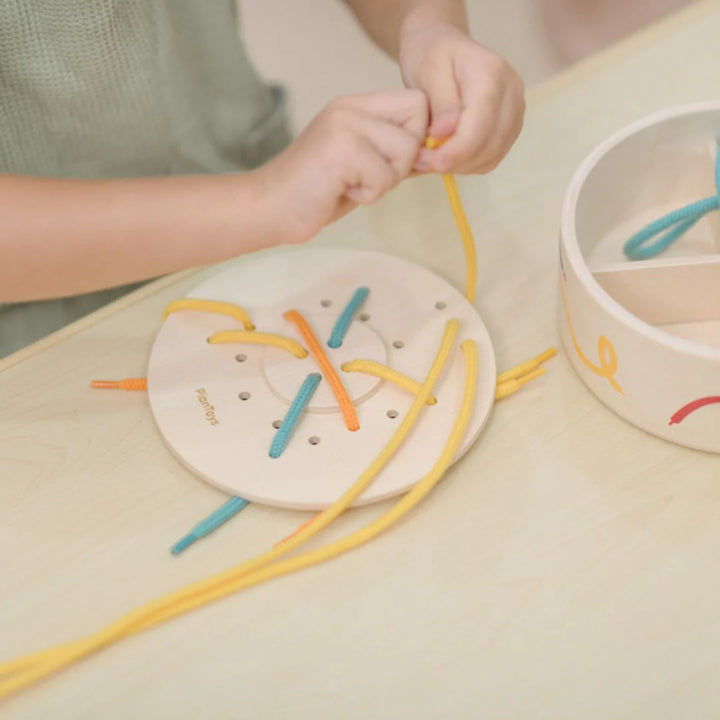 Lacing Boards With Container
