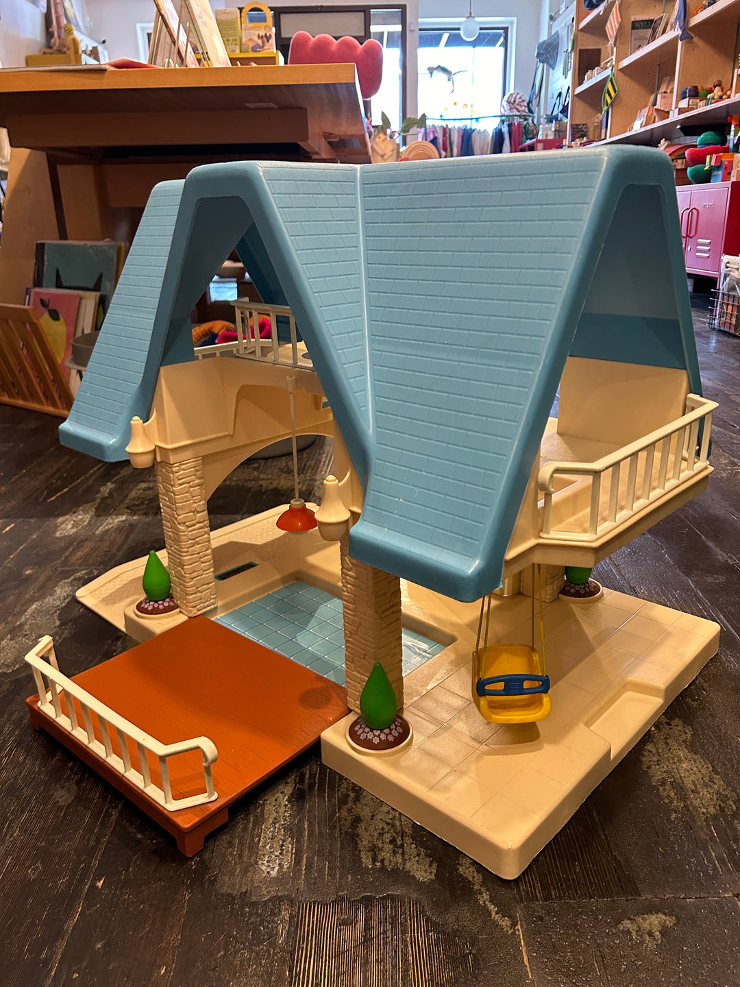 Vintage Little Tikes Dollhouse
