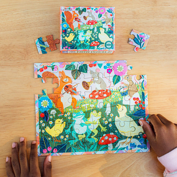 36 Piece Victoria Mini Puzzle