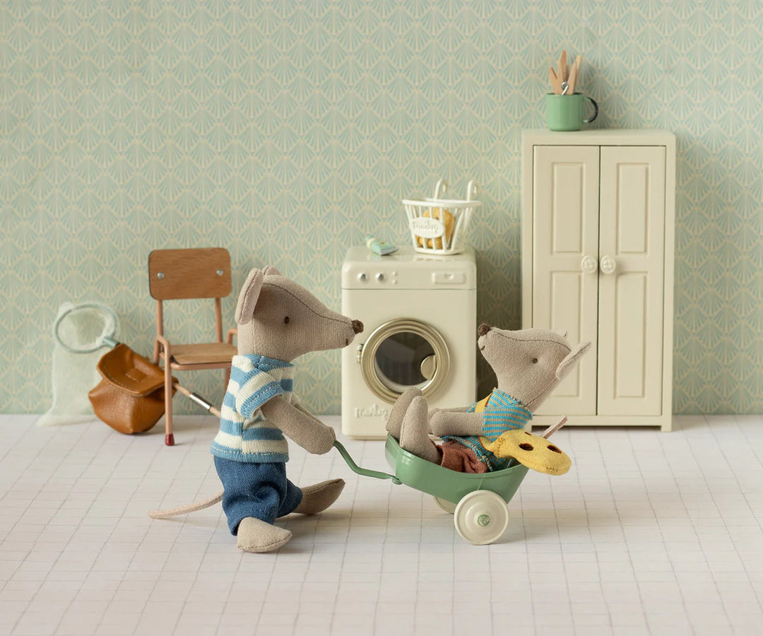 Little Sister Mouse with Bag