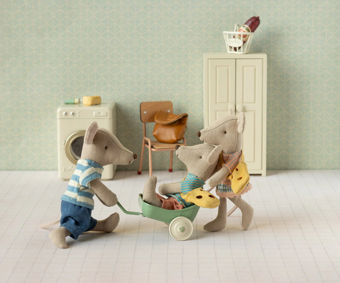 Tricycle mouse, Big brother - Brown