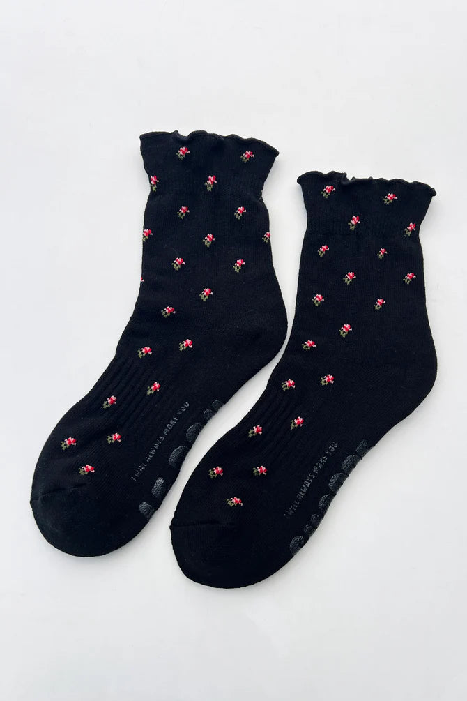 Petal Ruffled Hugger Socks