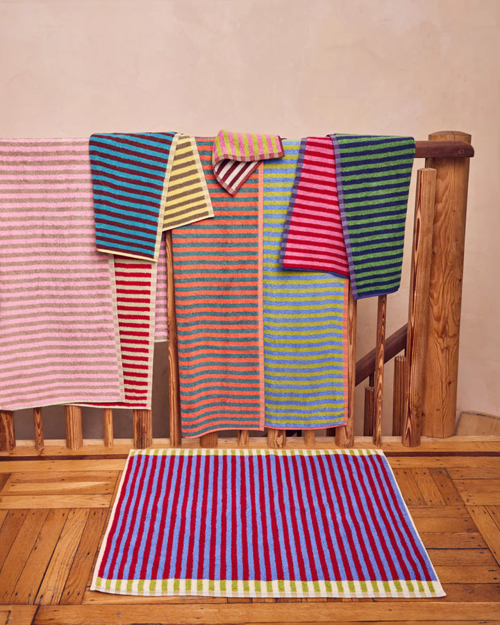 Grasshopper Bath Towel
